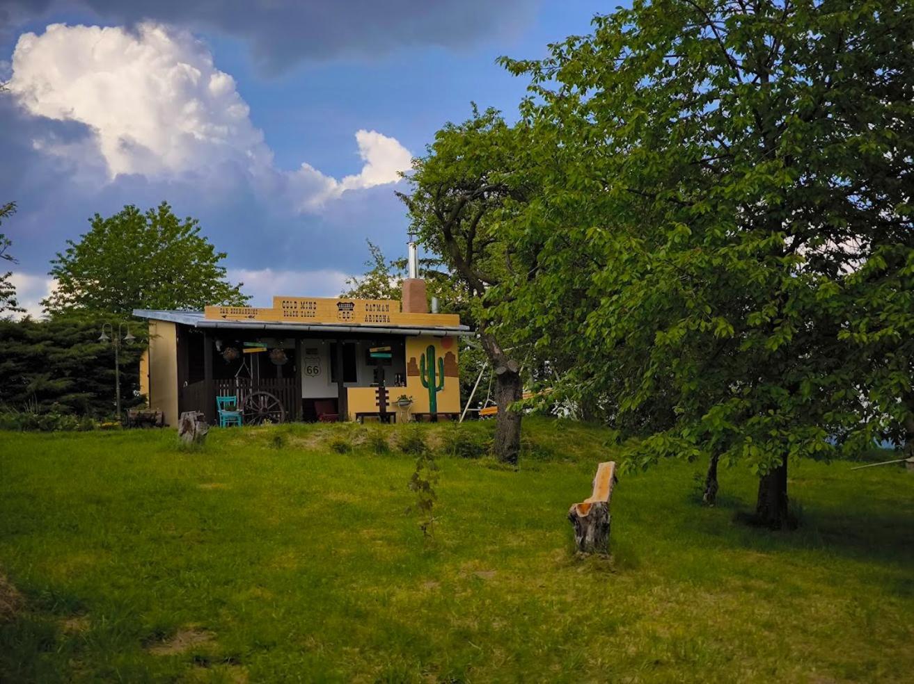 Ranch 66 - Zlatokopecka Chata Arizona Tršice Exteriör bild