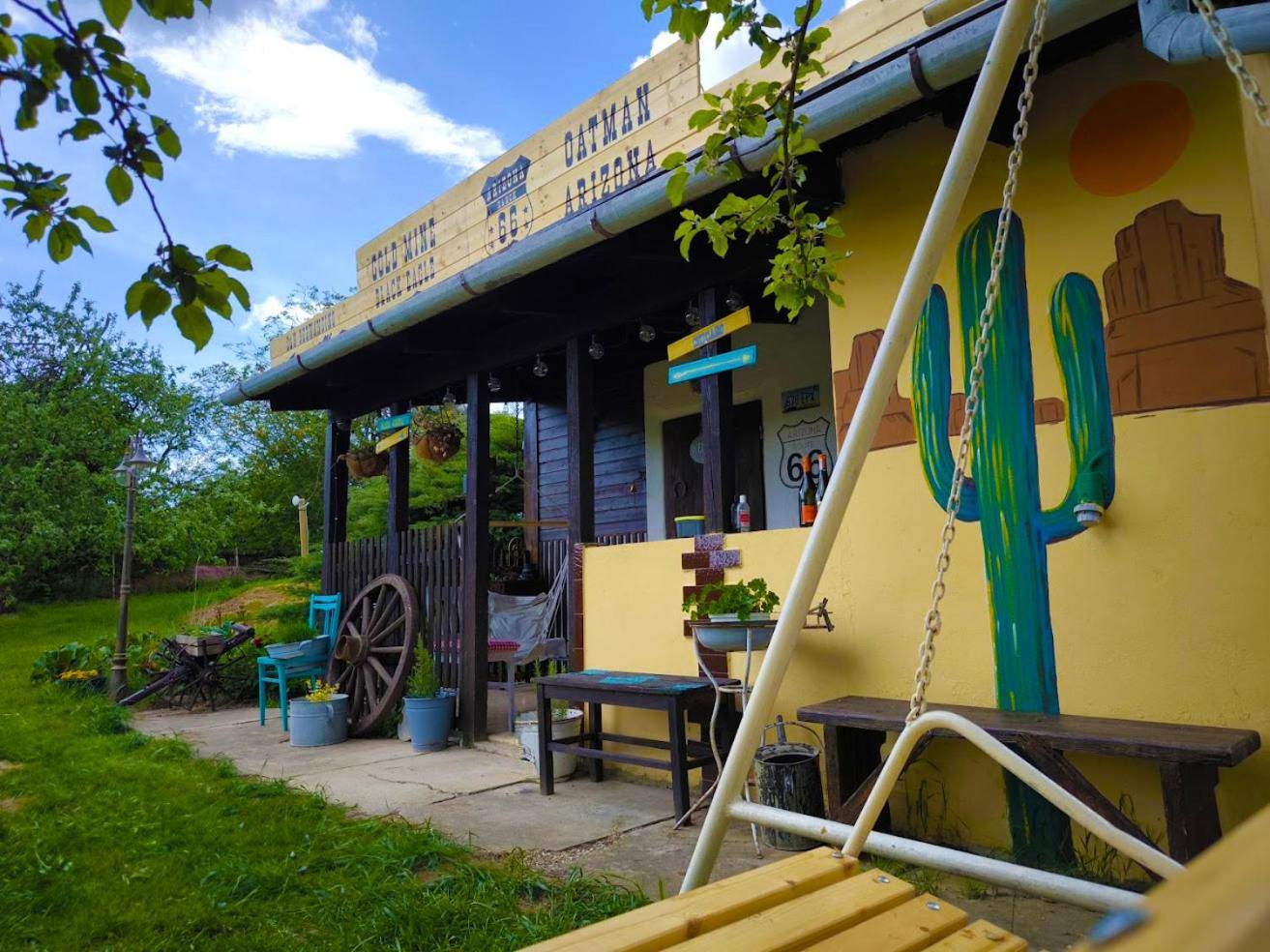 Ranch 66 - Zlatokopecka Chata Arizona Tršice Exteriör bild